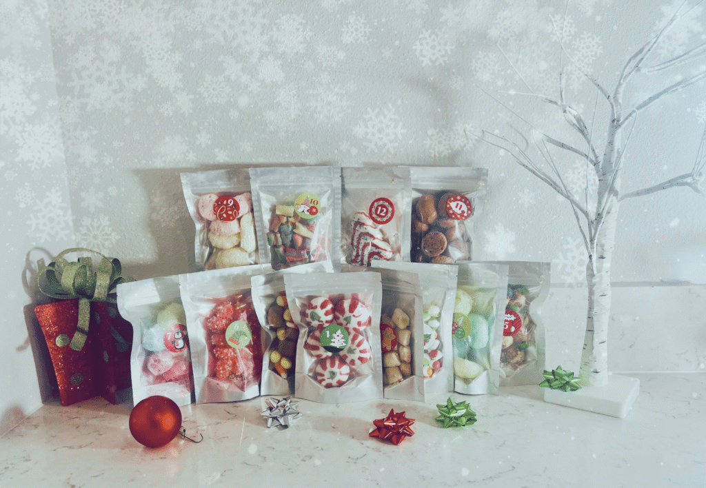 etsy-advent-calendar-snowflakes Display of a freeze dried advent calendar in a Christmas theme.